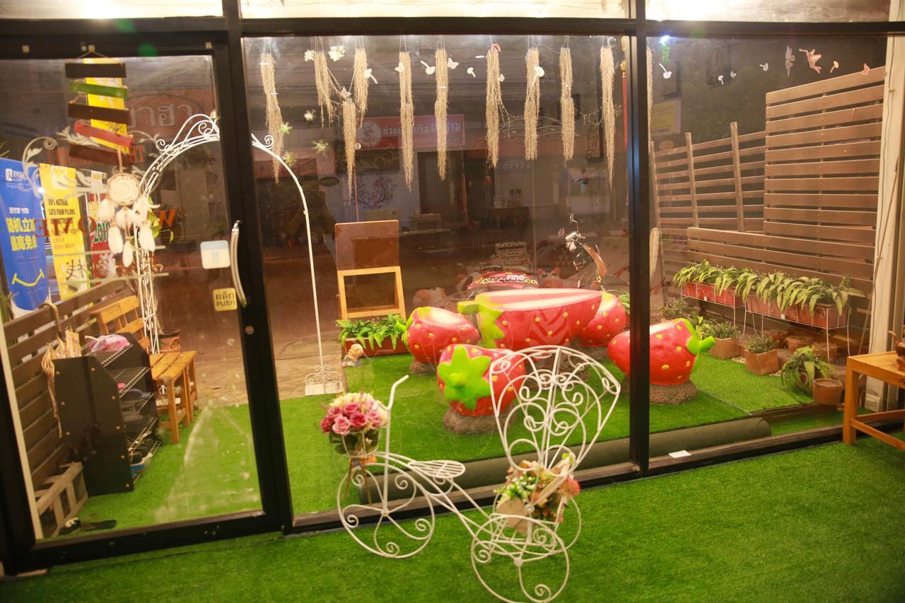 The Sun Hostel 치앙마이 외부 사진