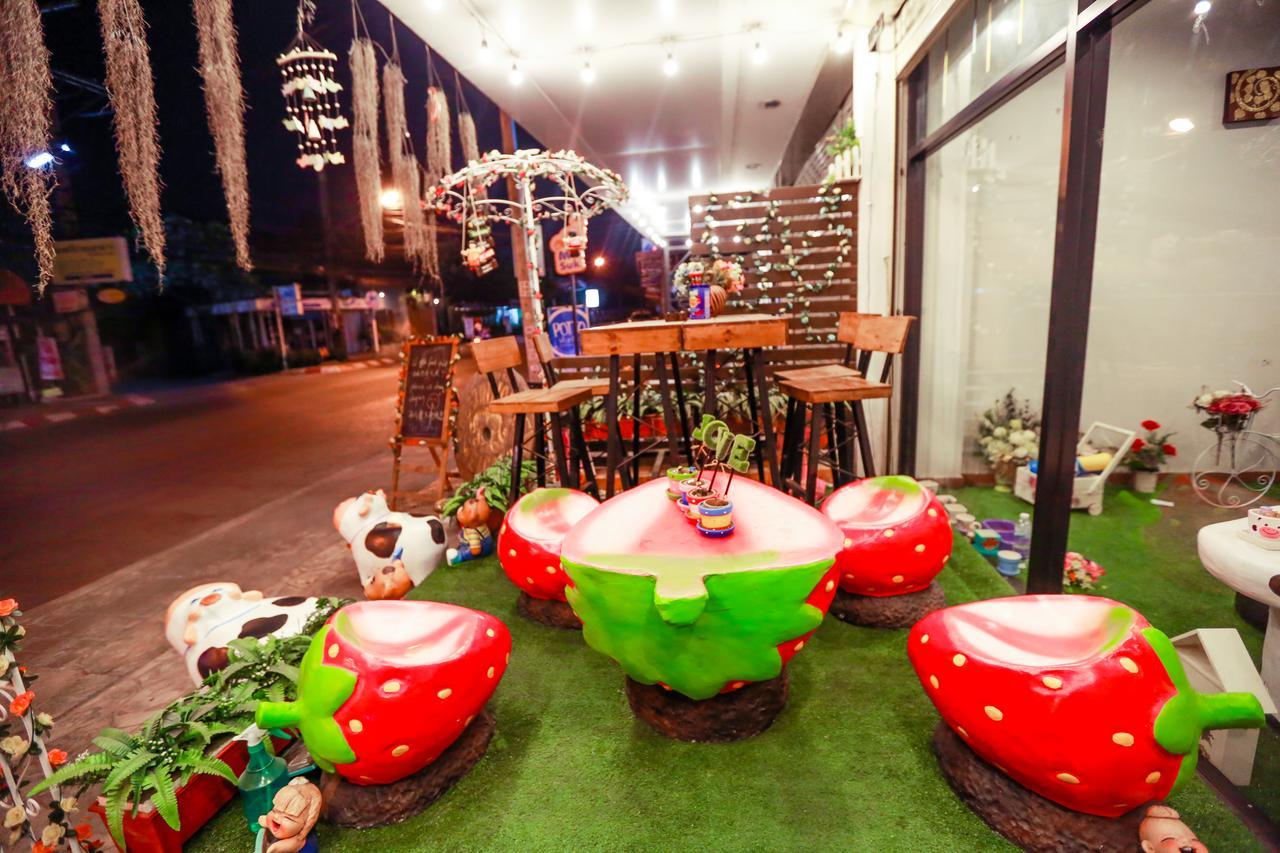 The Sun Hostel 치앙마이 외부 사진