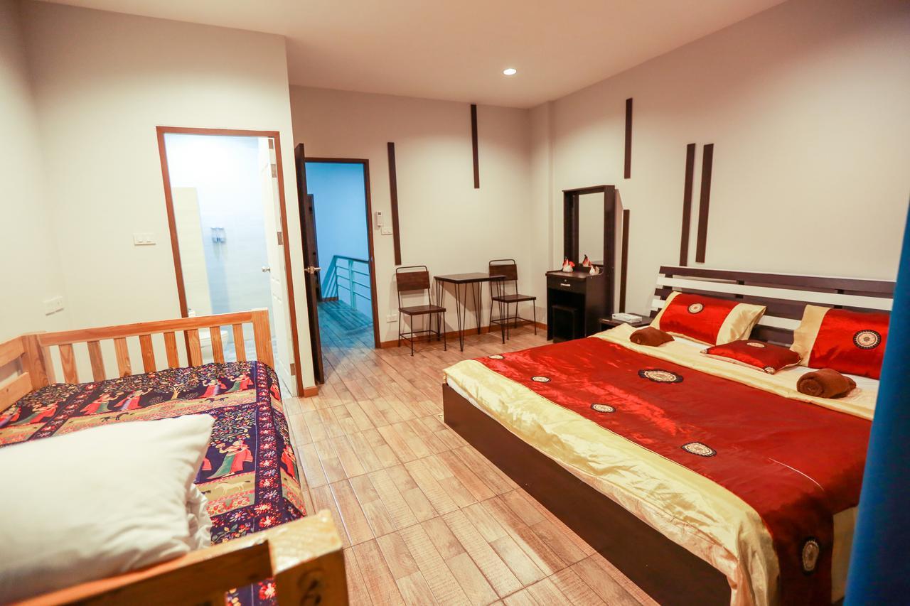 The Sun Hostel 치앙마이 외부 사진